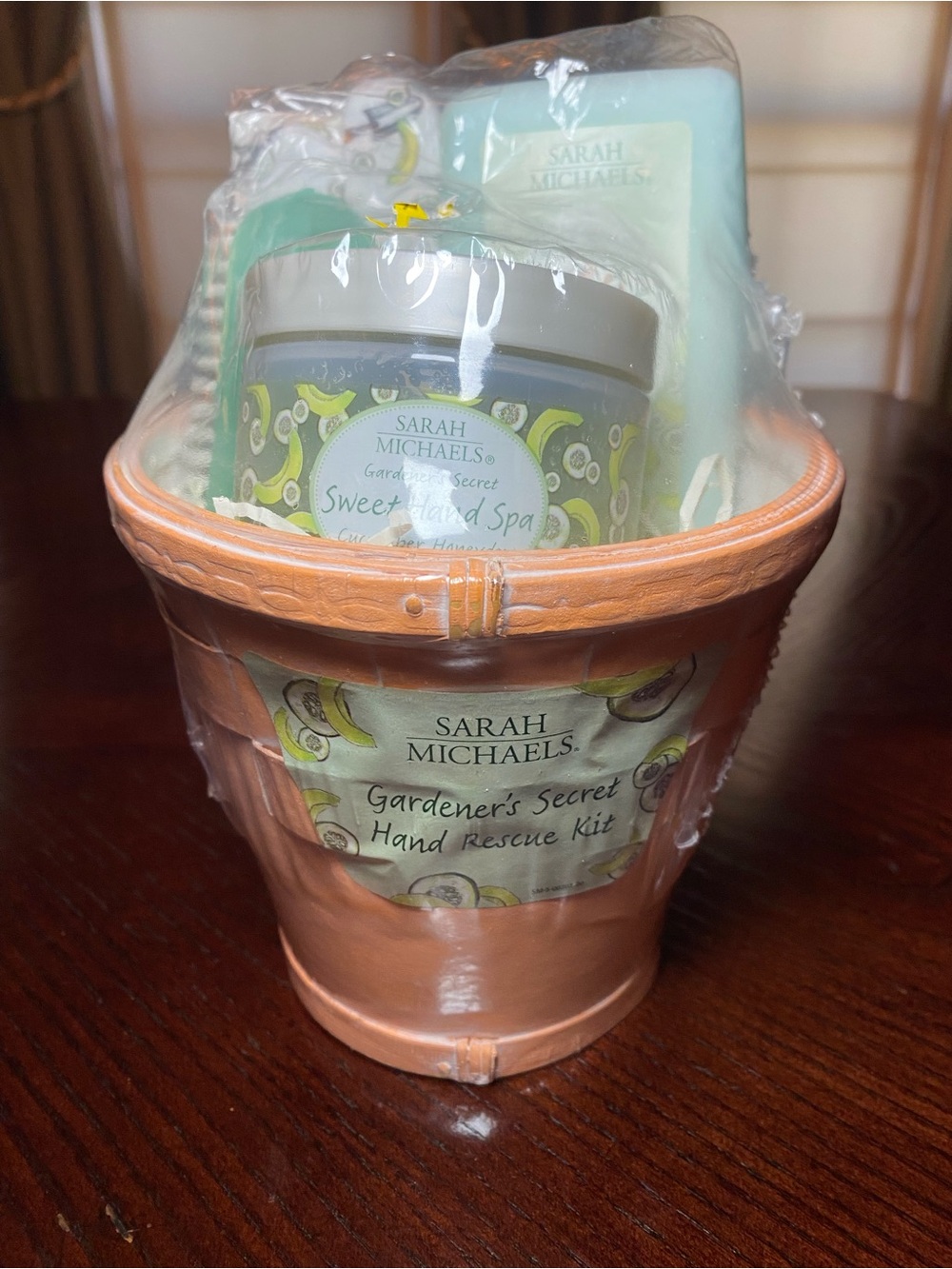 Sarah Michael’s Gardener's Secret Hand Rescue- Spa gift set Cucumber Honeydew